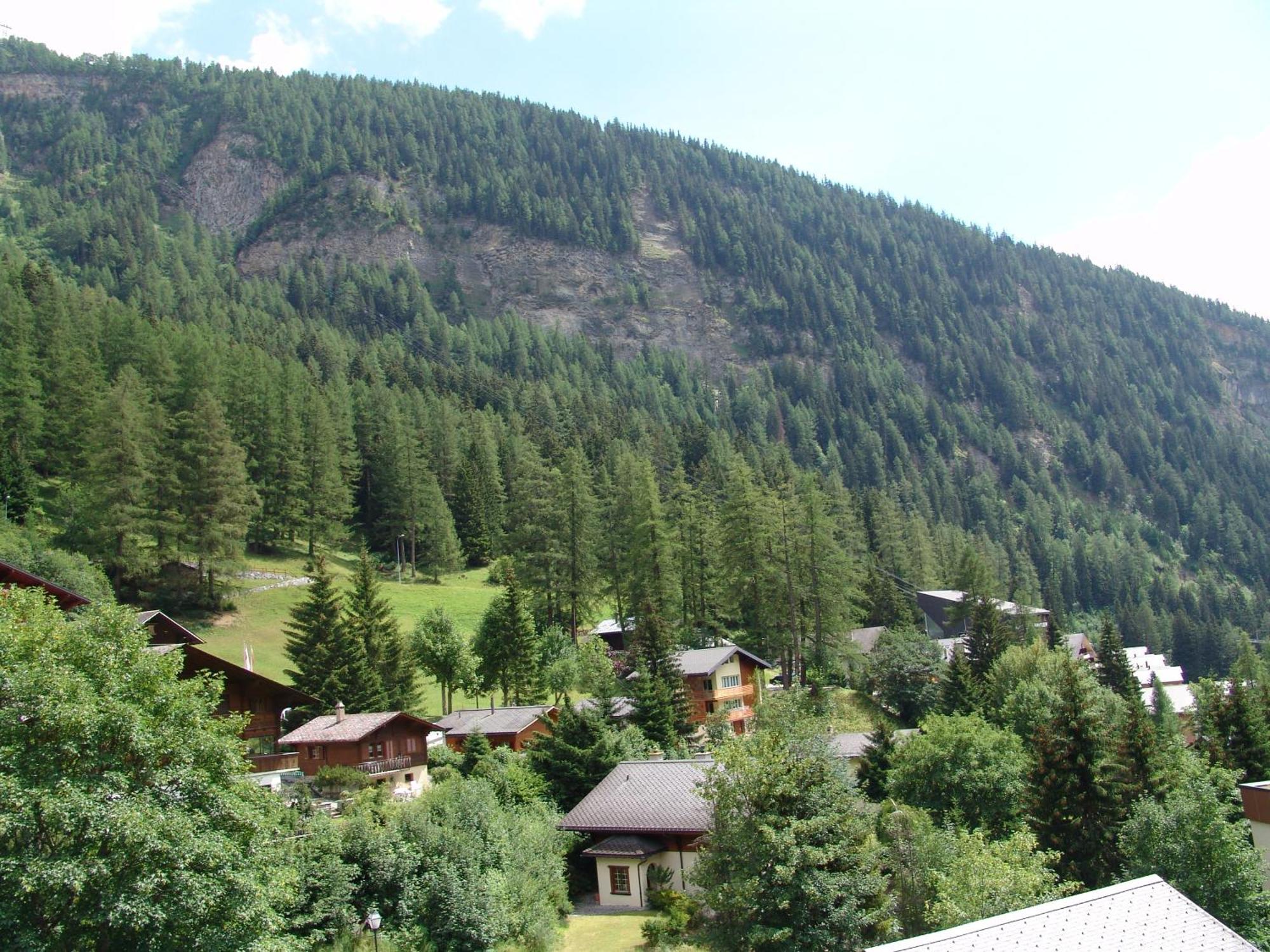Apartments Haus Quelle Leukerbad Kültér fotó